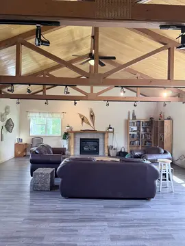 Gladstone retreat photo 8